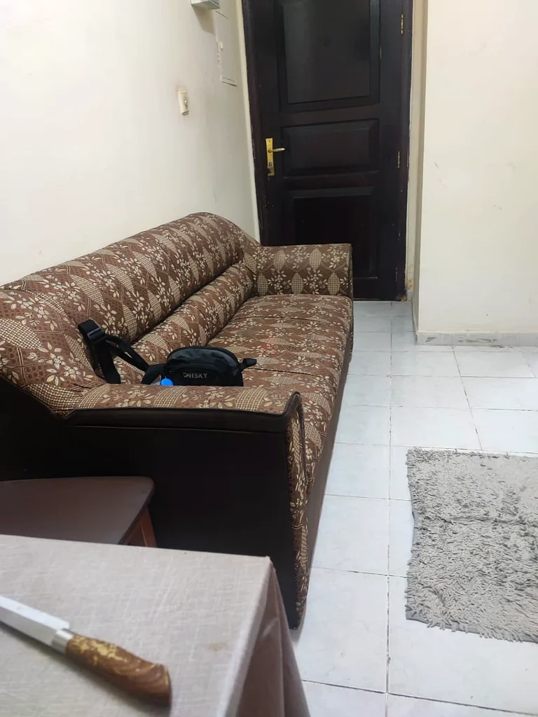 سرير قصير الأجل ومساحة دراسة للإيجار (شهرين) – المفضل: محترف هندي من الملايالامية يعمل63219325909761112