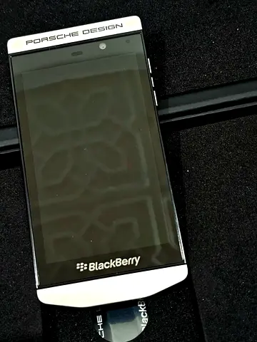 BlackBerry Porsche Design P9982