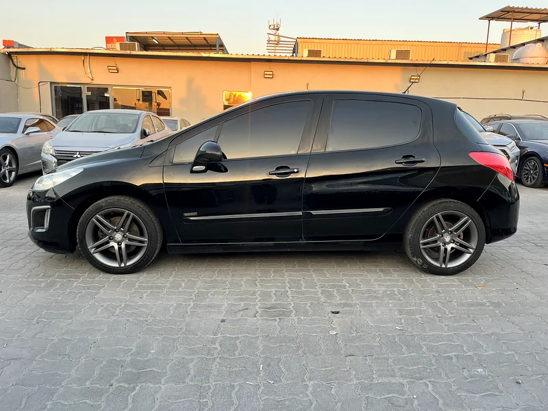 For sale Peugeot 308 2013 model 1.6 Turbo gcc63398486026626112