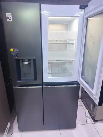 LG premium Model Side by side Refrigerator water dispenser with ice maker Black color