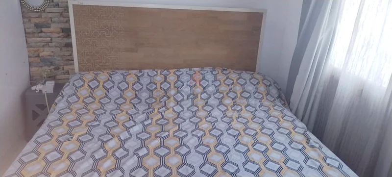 Elegant King Size Bed with Cozy Mattress63179865803394111