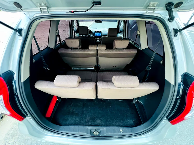 TOYOTA AVANZA 2017 MODEL SILVER GCC SPECS REF.558763402408457219112