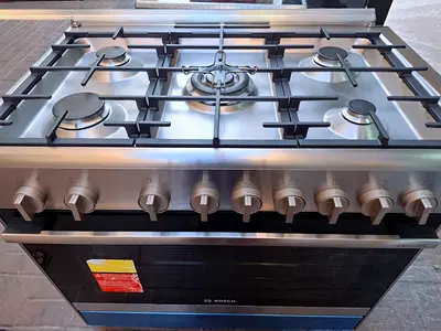 Bosch Italian Engineering 5 Burner Full Gas Cooking Range 90 by 60 cm