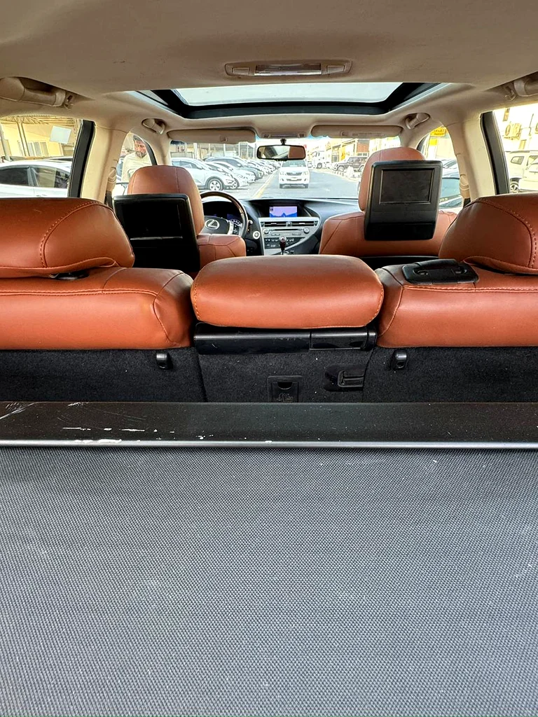 For sale, a Gulf Lexus, original paint, accident-free63398643749763114