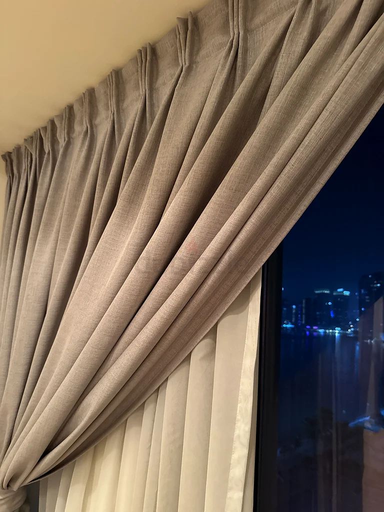 الستائر63177969468034112