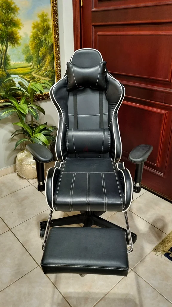 Gaming Chair in Excellent Condition - Super Clean, Like New63206883795459113