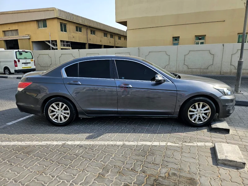 بيع سيارة بحالة جيدة63223316332289114