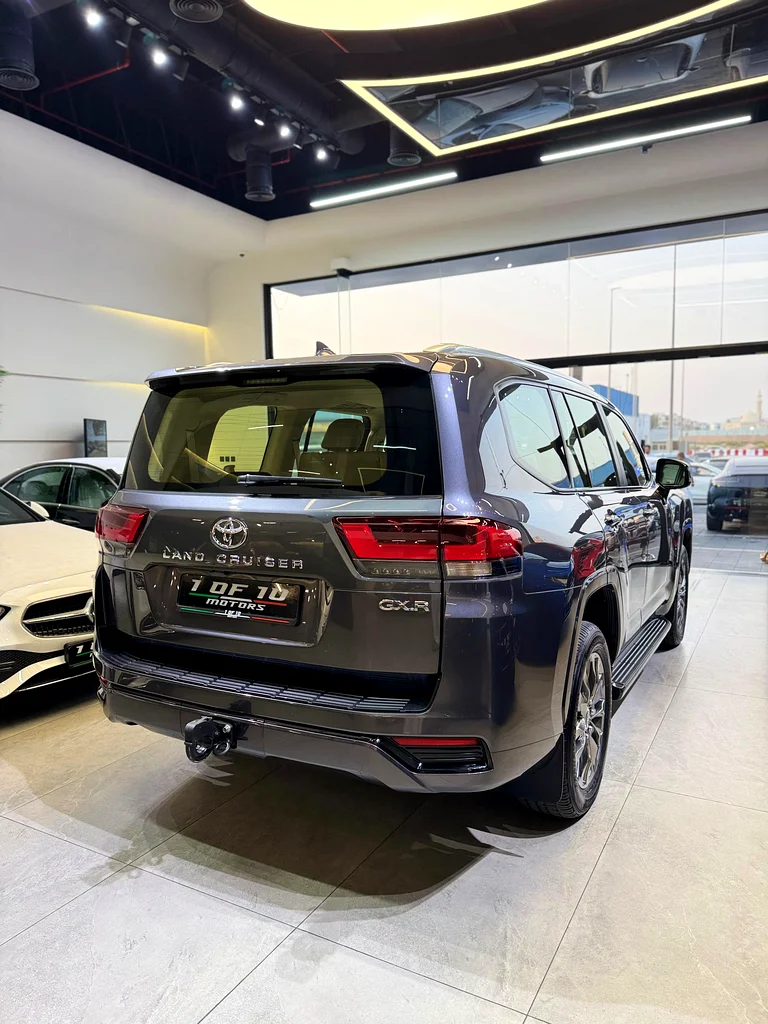 2023 LAND CRUISER GXR TOP GCC WITH 4years AL FUTTAIM WARRANTY ONLY 80000 KM63421144932355114