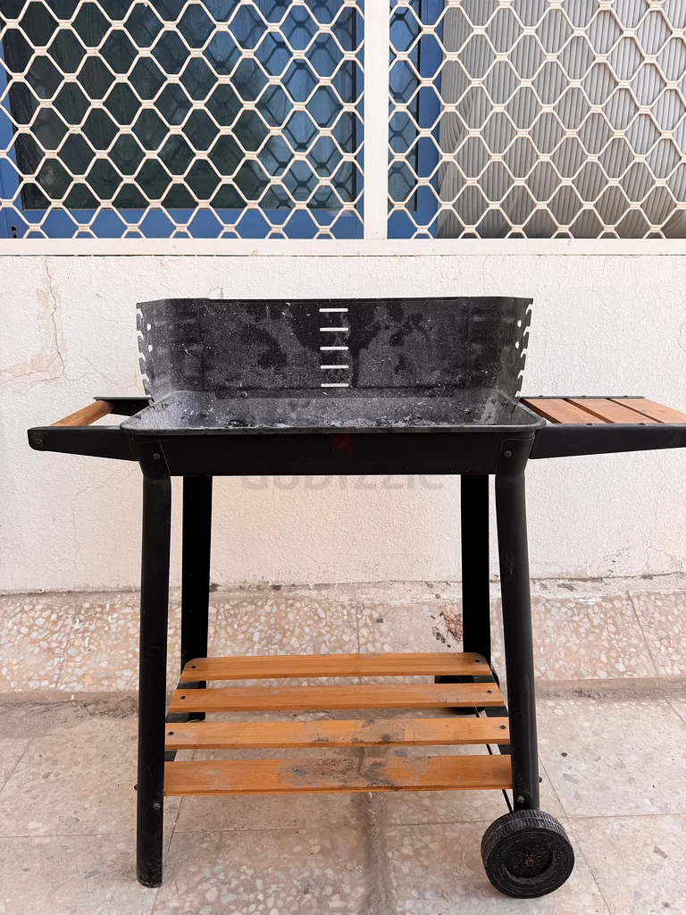 Outdoor Standing Barbecue (with wheels)63197651909121112