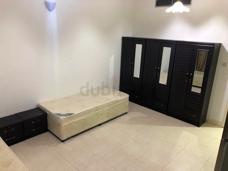 لرجلين فقط!! غرفة مفروشة بالكامل تقع في الرقة بالقرب من محطة مترو الاتحاد63218793608706112