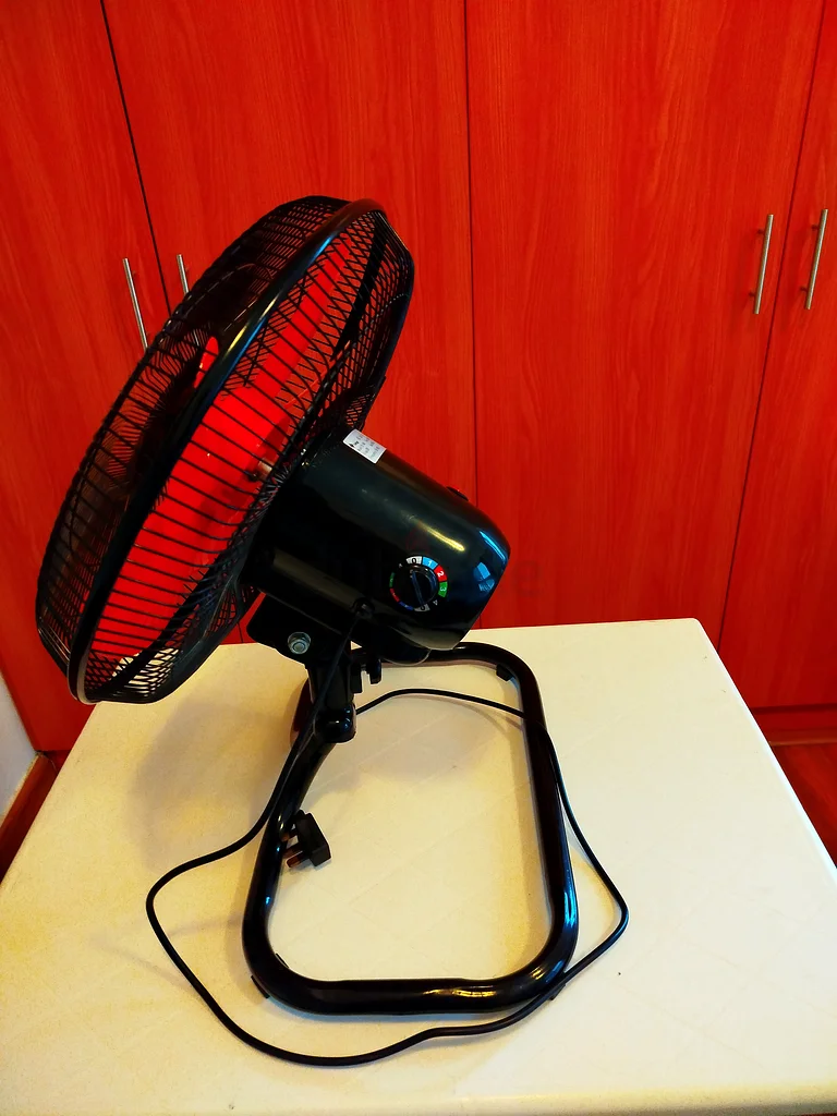 High-Performance Standing Fan - Stay Cool This Summer!63188646318465111