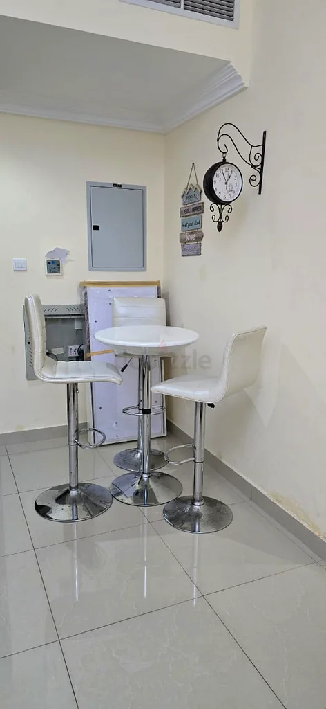 Aesthetic white bar table63220323105794111