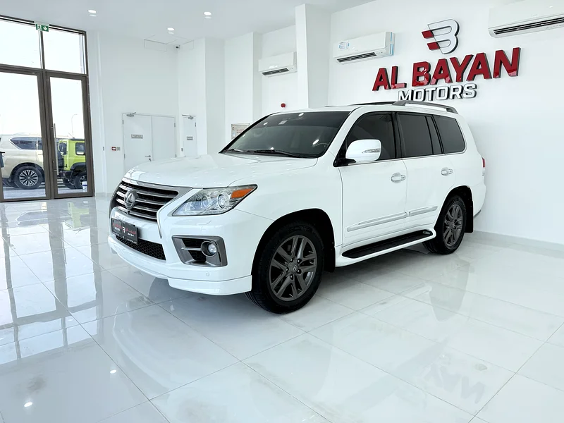 لكزس LX570 ابيض داخل زعفراني خليجي 201563225702501891111