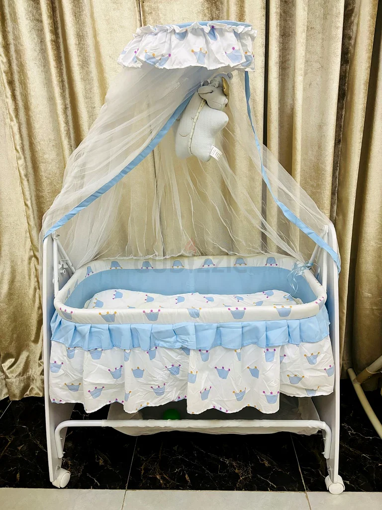 Charming Baby Bassinet for Sale - Perfect for Your Little One!63204862983170112