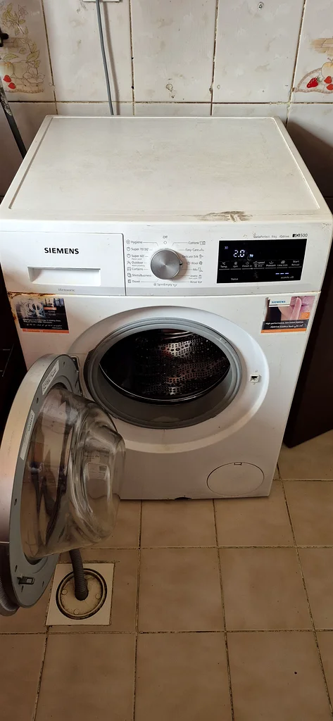 Siemens Washing Machine - Reliable Performance for All Your Laundry Needs!63200165055105113