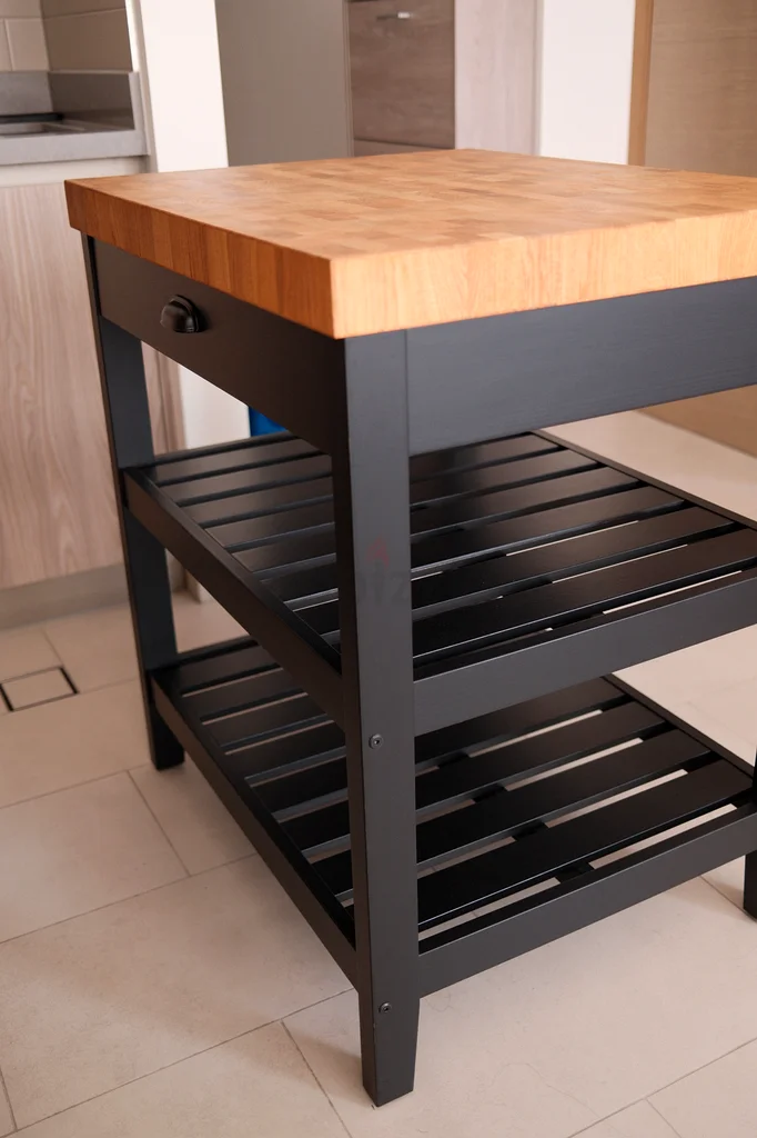 Kitchen Island with Wood Top63218802215938112