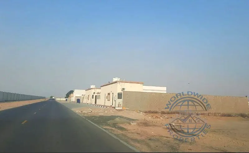 أرض صناعية بموقع متميز معروضة للبيع في الجرف 1 عجمان63194581406467113