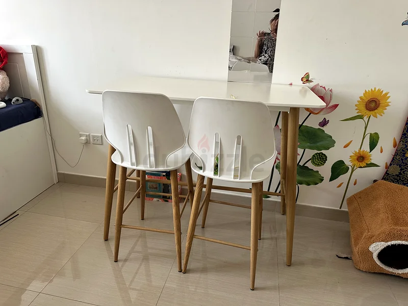 Stylish Modern Bar Table with Chairs for Your Home63221848821889112