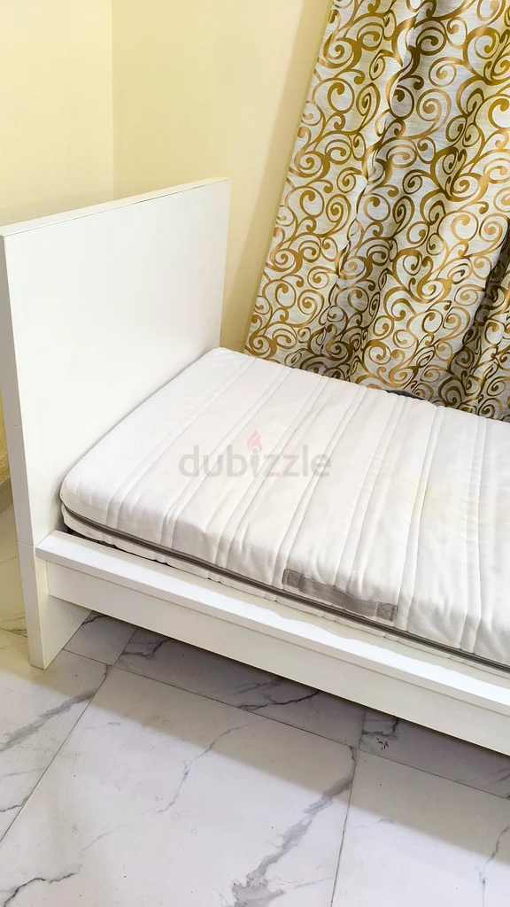 سرير مفرد من إيكيا، بحالة جيدة63177963942401112