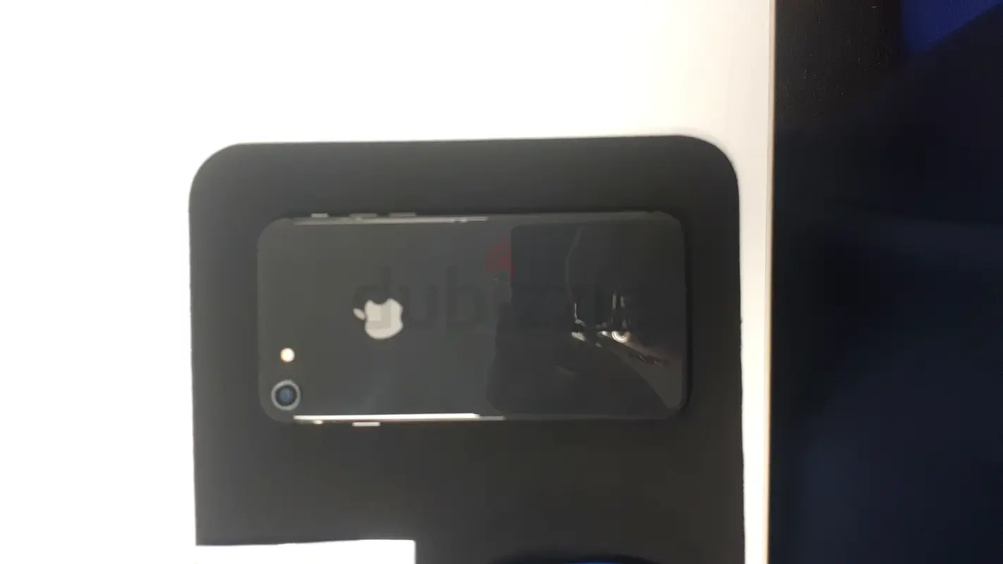 آبل آيفون 8 للبيع!