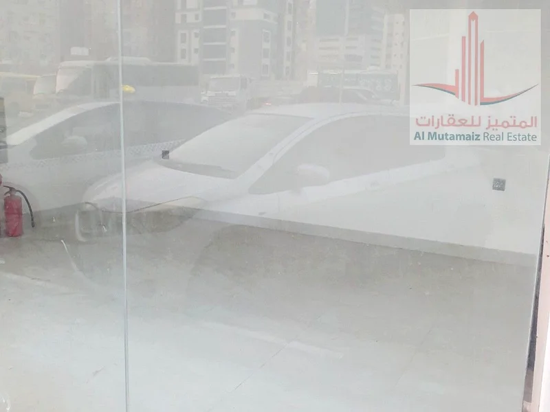 محل للإيجار السنوي في موقع ممتاز مقابل 12000 سنويًا،63219812587778112