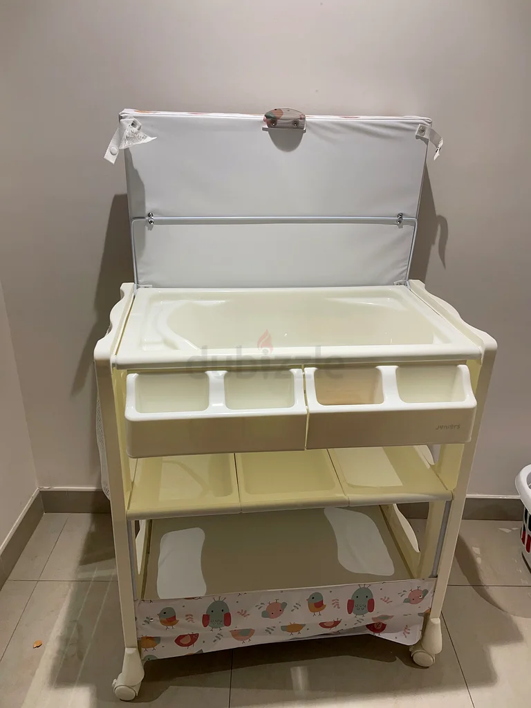 Baby changing centre with tub63229680901377111