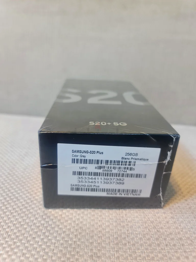 SAMSUNG S20 PLUS  12GB RAM.AND 256GB MEMORY  BOX PACK WITH 1 YEAR WARRANTY63222342095874111