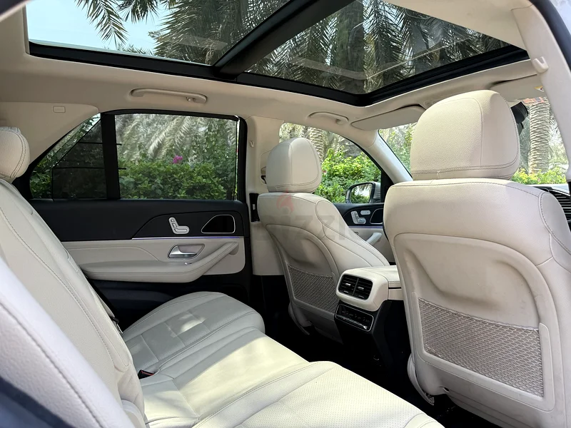 GLE 450 ///AMG 4matic Warranty and Service Contract with Mercedes till 02/05/ 202863399928652931112