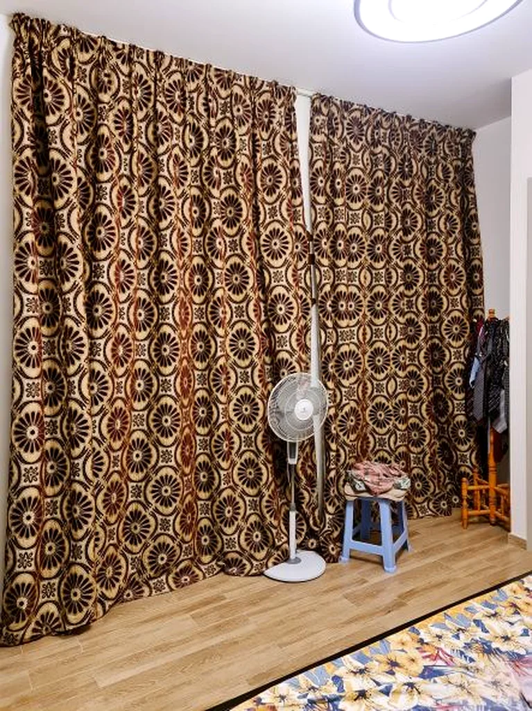 curtains- Custom Made Beautiful Curtains - HURRY Take for Dhs.349 Full set....63192100811011111