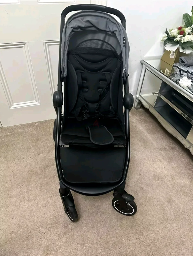 Compact  Stylish Stroller for Easy Travel. Mothercare Amble Pushchair Stroller. Black.63175280450433112
