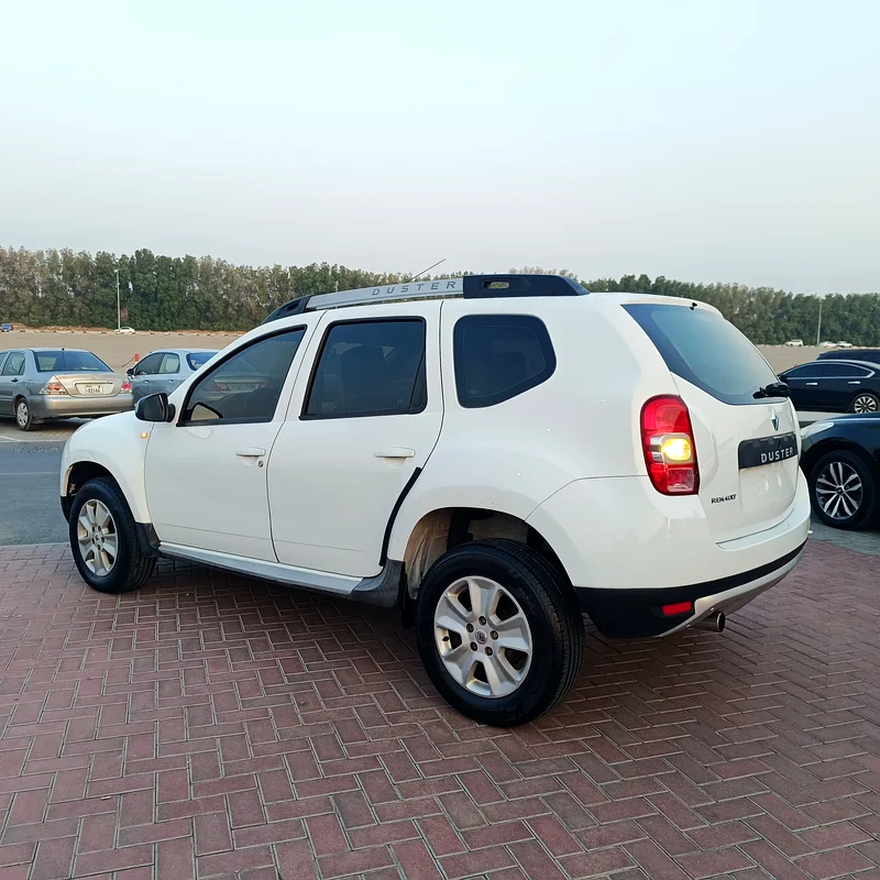 Renault Duster Gulf 201563222312344321113