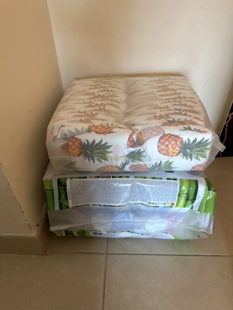 Pureborn nappies/diapers size 1 from up to 5kg the small one is size 2 from 3-6kg632262668481311125