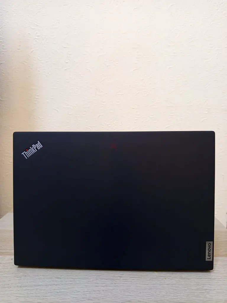 Lenovo ThinkPad Laptop - Perfect for Work  Play!