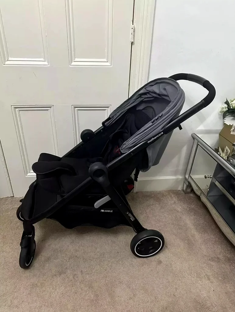 Compact  Stylish Stroller for Easy Travel. Mothercare Amble Pushchair Stroller. Black.63175280450433113