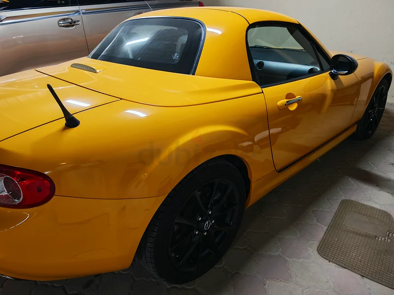 Rare: Perfect condition Mazda MX-5 yellow color63398511620739111