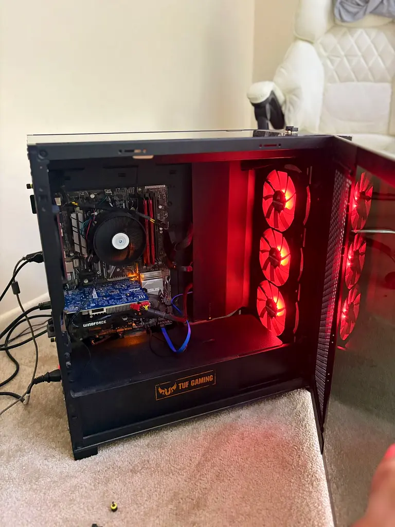 Gaming setup63228306948737112
