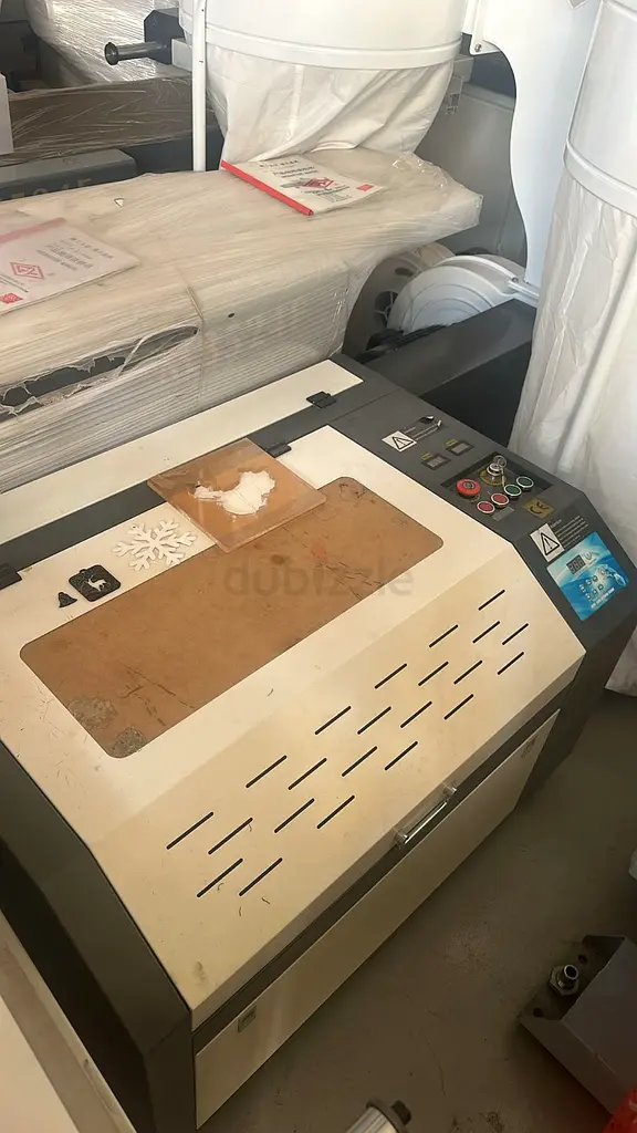 CO2 LASER MACHINE FOR SALE63196637645186111