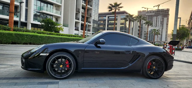 2011-Porsche Cayman S-Excellent Condition-Low Kilometer Driven-GCC Specs63398647646851114
