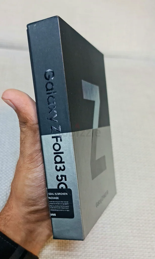 SAMSUNG Z FOLD 3 COMPLETE BOX WITH ONE YEAR WARRANTY63222342135555113