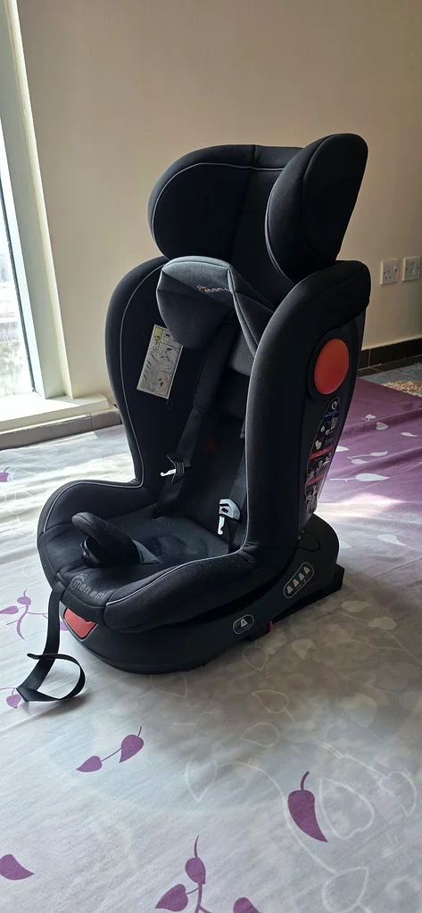 Safety First:  Baby 360 Car Seat for Sale! 9-36 kg63202191759617112