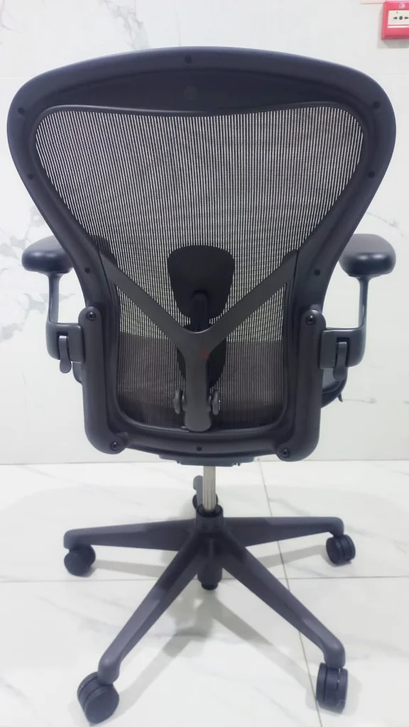 Hermain miller remusted chair63218317299203111