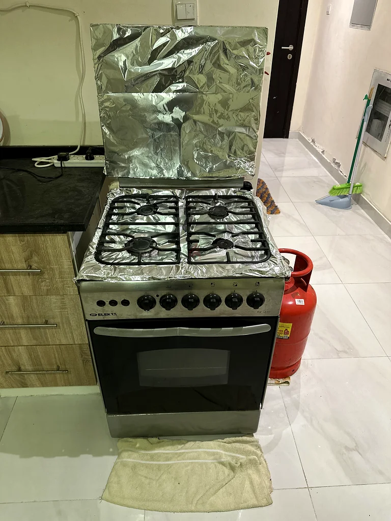 Premium Gas Range with Gas Cylinder - Perfect for Your Kitchen!63199637539203111