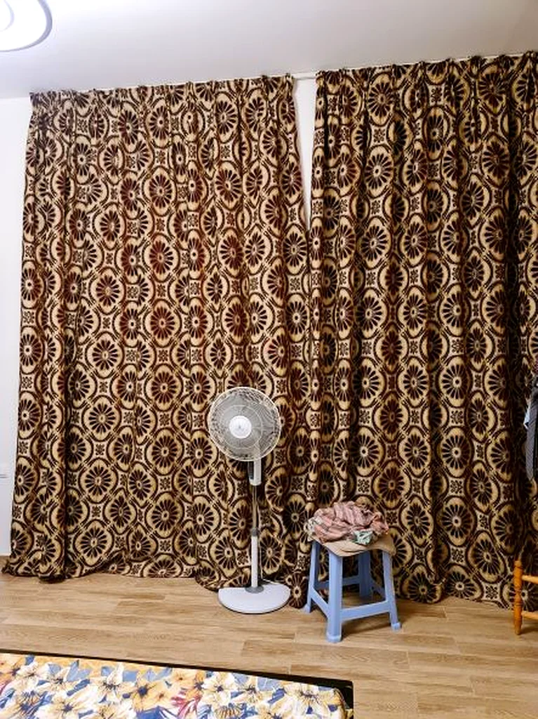 curtains- Custom Made Beautiful Curtains - HURRY Take for Dhs.349 Full set....63192100811011112