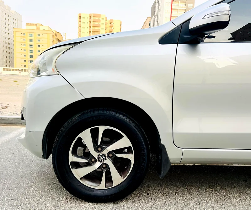 TOYOTA AVANZA 2017 MODEL SILVER GCC SPECS REF.558763402408457219113