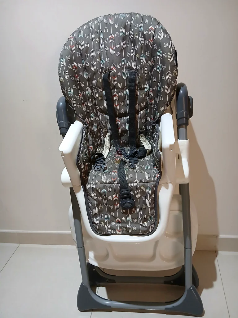Baby high chair ( babytrend)63202191836419111