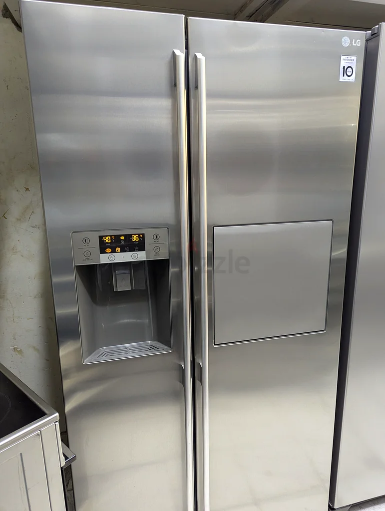 Lg Fridge Freezer side by side with ice maker63200166884099112