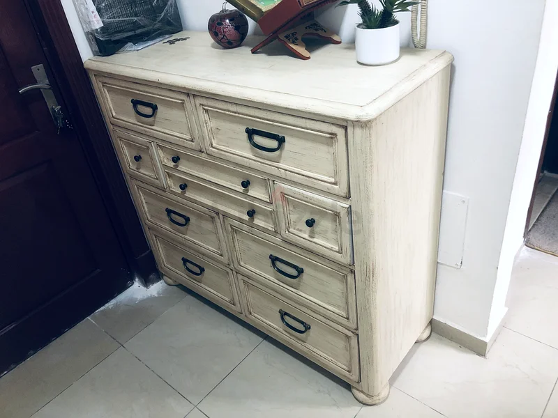 Charming Vintage Style Dresser with Multiple Drawers63219340962690111