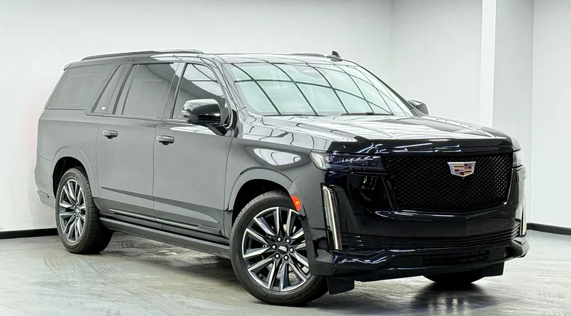 2023 Cadillac Escalade Sport, 2028 Cadillac Warranty + Service Pack, Excellent Condition, GCC63398491372545112