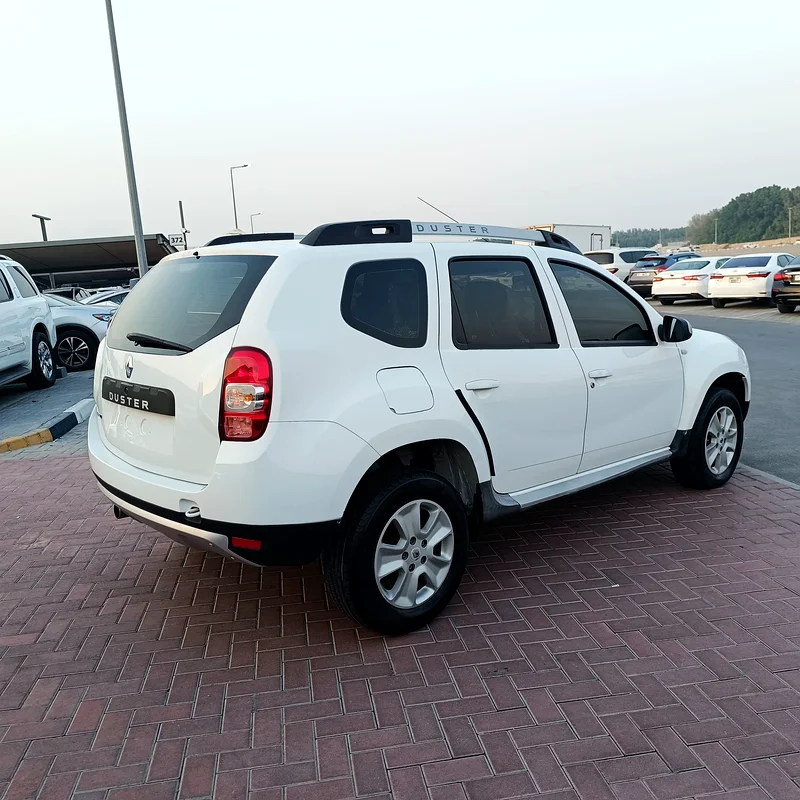 Renault Duster Gulf 201563222312344321114