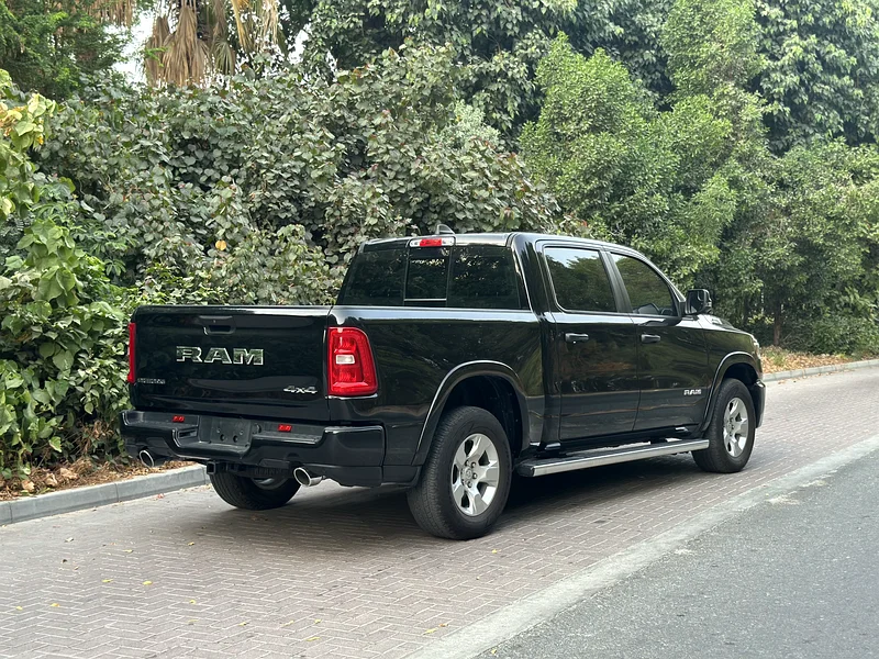 2025 Dodge Ram 1500 Bighorn – GCC Specs | 3.0L V6 305 HP | 6,000 Km | Like New63223819011458112